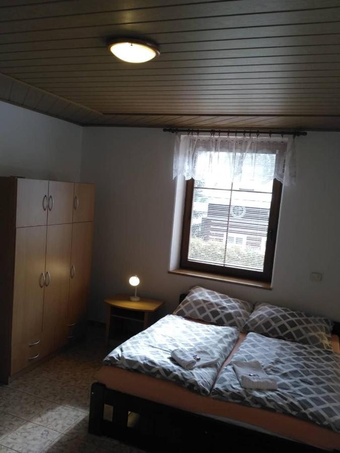 Apartma Doubek Рокитніце-над-Їзероу Екстер'єр фото